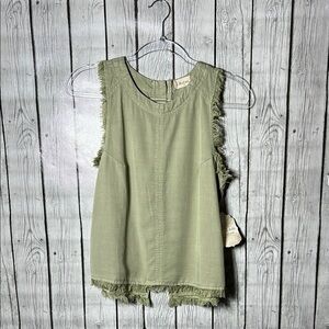 Altar’d State sleeveless raw fringe top size XS